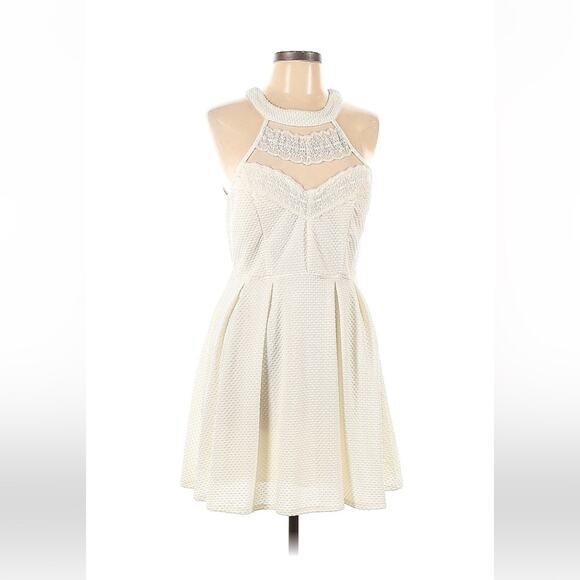 Crystal Doll ivory fit and flare mesh and lace cocktail party dress NWT, size 11 - Picture 1 of 9
